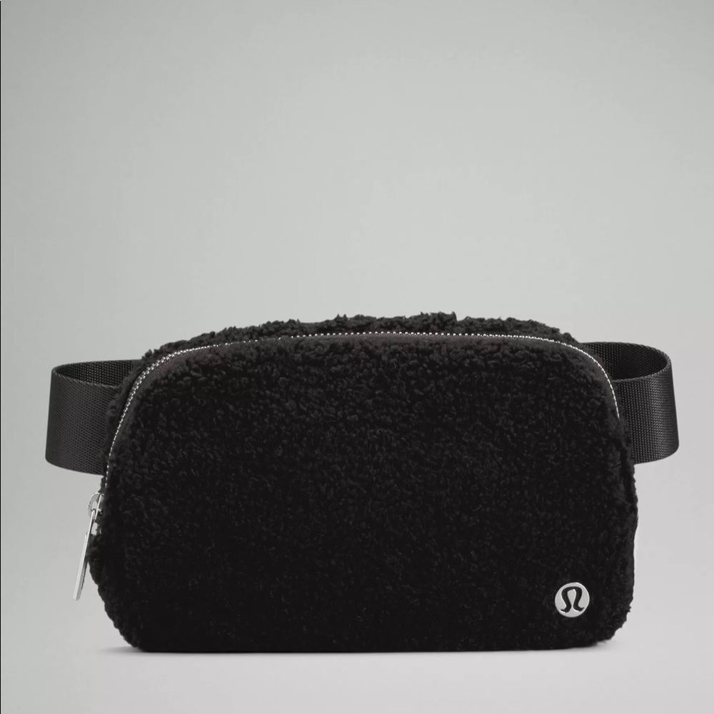 Lululemon New With Tags Black Sherpa Beltbag